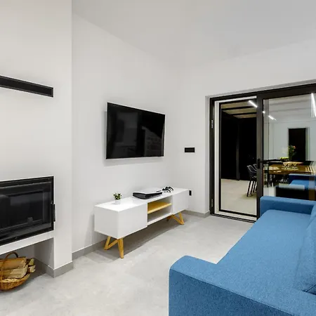 Mare Villa