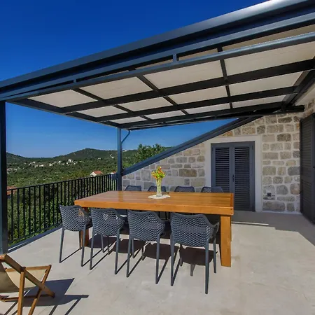 Vila Mare Vinisce