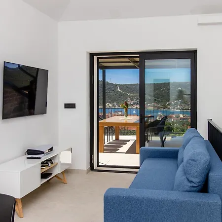 Vila Mare Vinisce